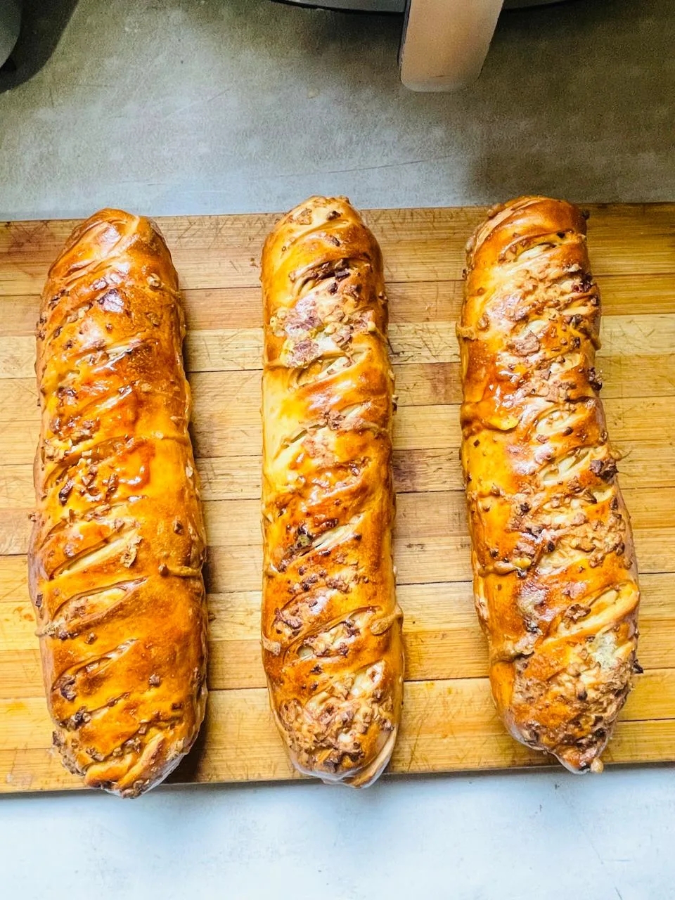 Garlic Russian Roll + Chips